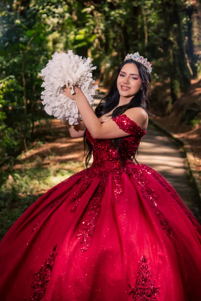 Retrato artístico de quinceaños realizado por Doce Foto